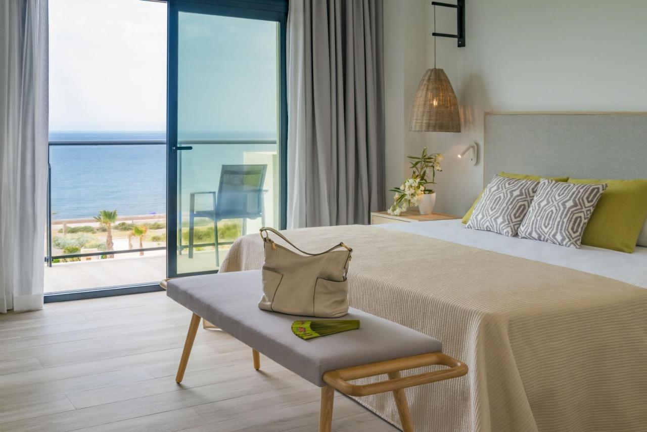 Cabogata Beach Hotel レタマル エクステリア 写真 A bedroom at the hotel