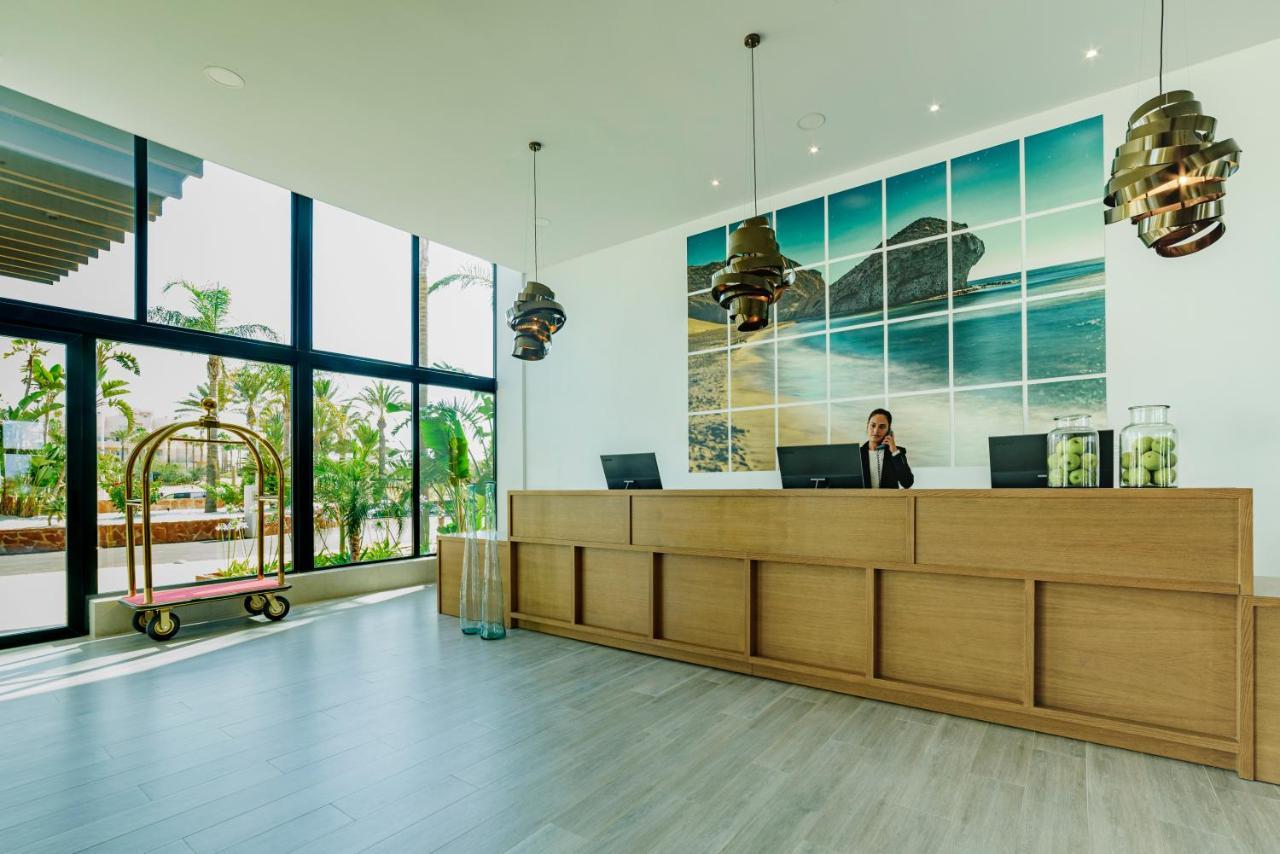 Cabogata Beach Hotel レタマル エクステリア 写真