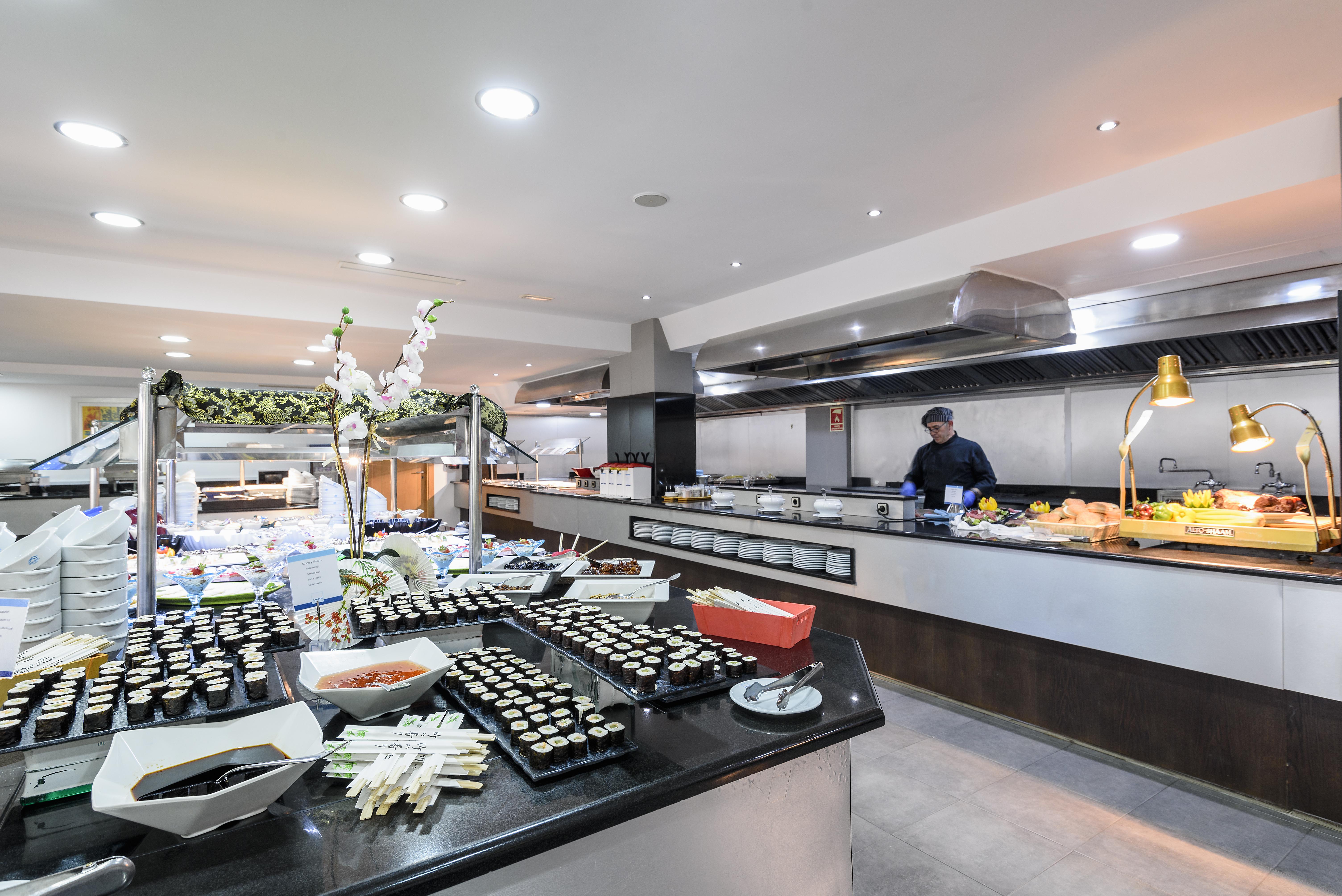 Cabogata Beach Hotel レタマル エクステリア 写真 Buffet at a hotel