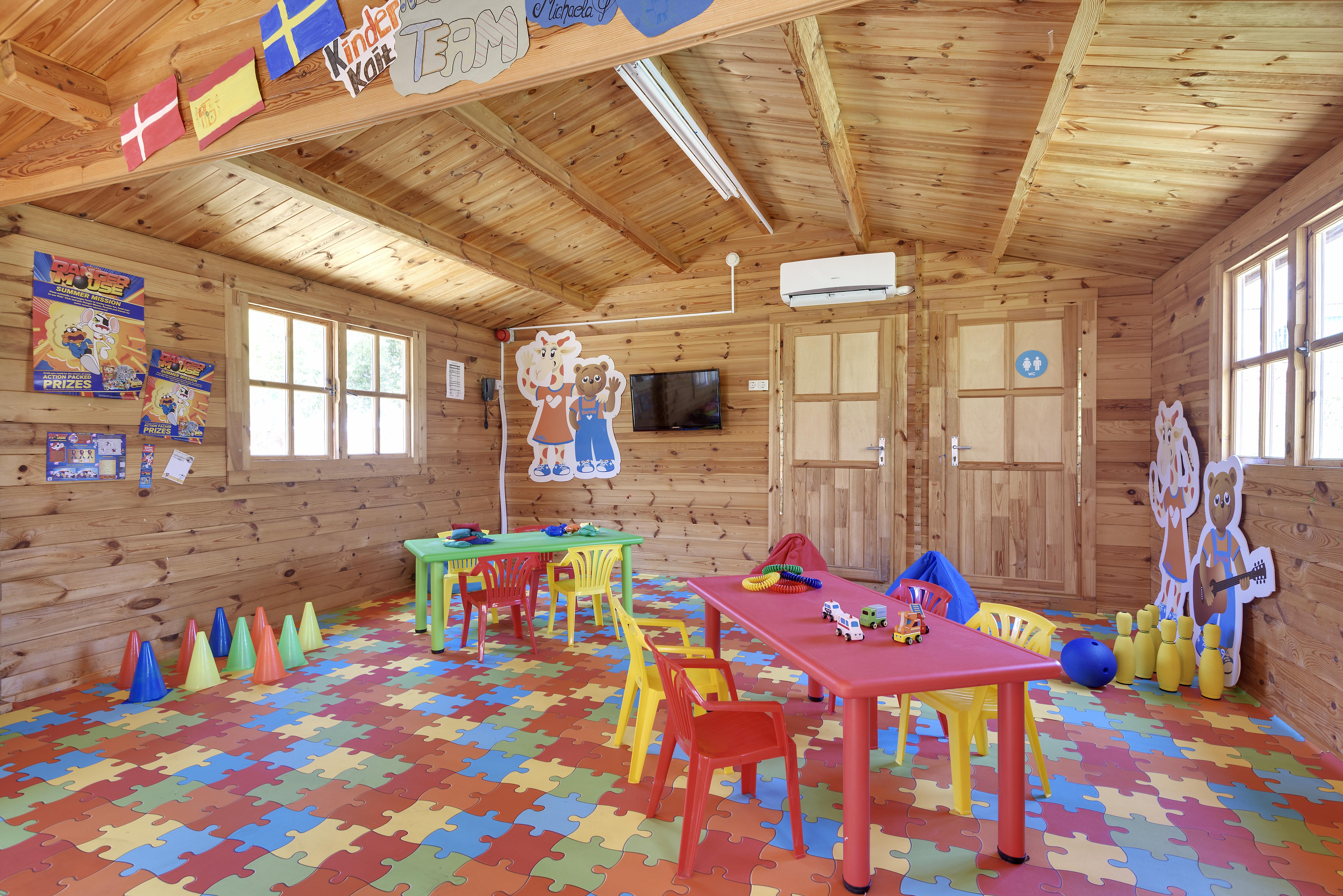 Cabogata Beach Hotel レタマル エクステリア 写真 The children's club at the hotel