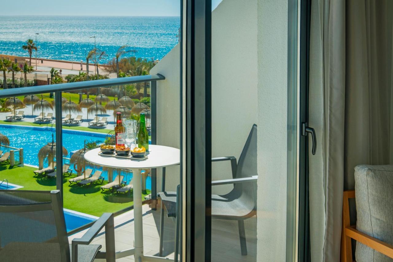 Cabogata Beach Hotel レタマル エクステリア 写真 A balcony
