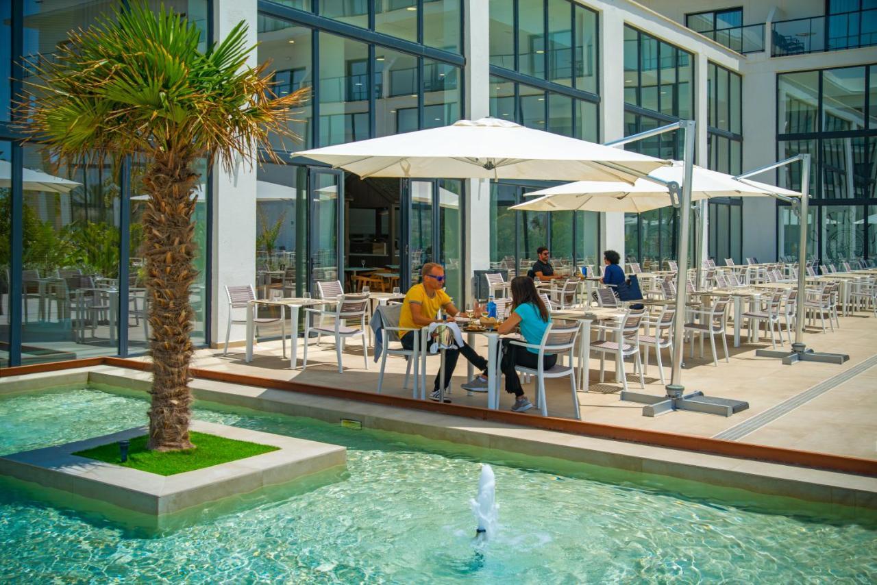 Cabogata Beach Hotel レタマル エクステリア 写真 The restaurant at the airport