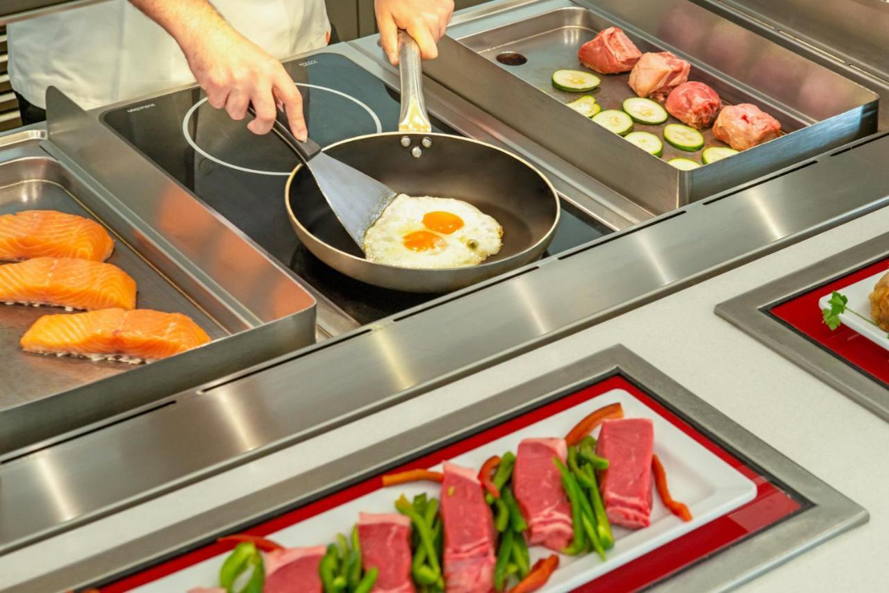 Cabogata Beach Hotel レタマル エクステリア 写真 A commercial kitchen