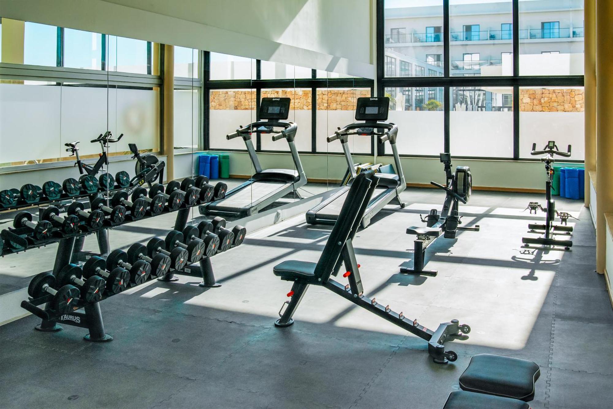 Cabogata Beach Hotel レタマル エクステリア 写真 The gym at the University of Roehampton